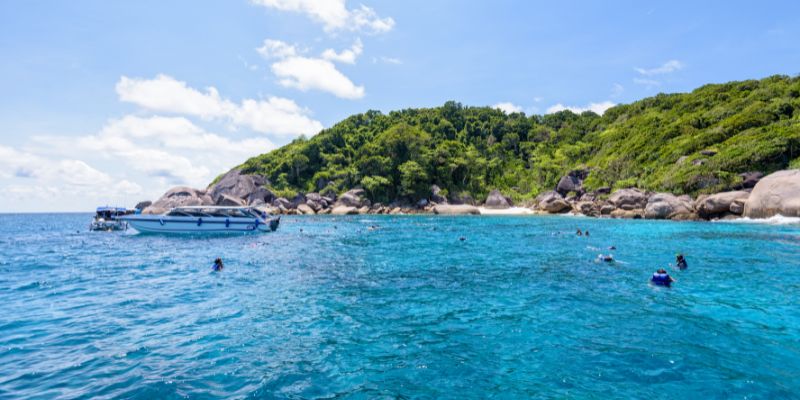 Snorkel in the Similan Islands